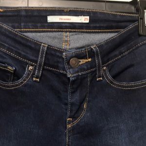 Levi’s 711 Skinny Jeans